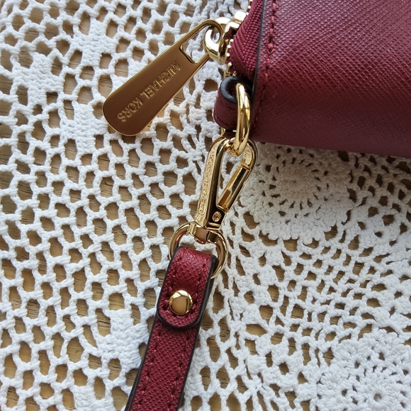 Michael Kors Wallet/Wristlet NWT Cherry Jest Set Travel Leather Gold Hardware - Picture 10 of 12